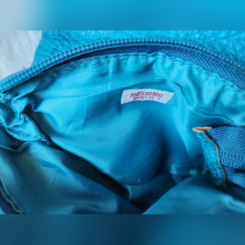 Mossimo Supply Co Blue Crossbody Bag with Textured Finish - Picture 5 of 11